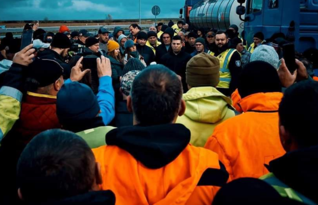 Будут ли штрафовать за нарушение режима труда и отдыха водителей, которые не могут выехать из Польши – ответ