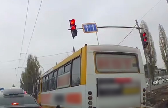 В Киеве оштрафовали водителей маршруток, которые нарушали ПДД
