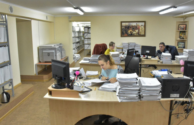 Заместителей руководителей аппаратов в судах, где количество работников не превышает 75 человек, пока увольнять не нужно – ГСА