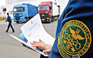 Закарпатський перевізник намагався провивезти до ЄС сигарети та марихуану