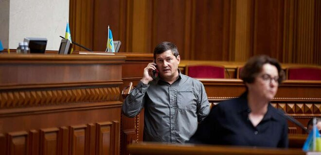 «Слуга Народа» приняла решение об исключении из членов партии Андрея Одарченко – Елена Шуляк