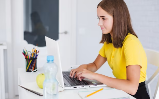 В Гоструда рассказали, какие права имеют несовершеннолетние работники