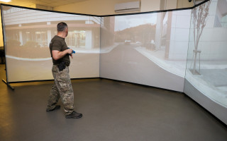 Співробітники НАБУ отримали сучасний віртуальний тир від посольства США: фото