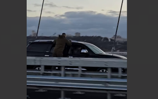 «Незабаром» – Кличко опублікував загадкове відео з Подільсько-Воскресенського мосту