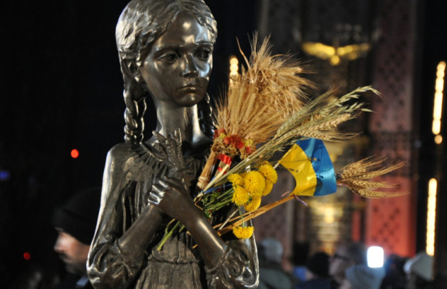 Украина сегодня чтит память жертв Голодоморов