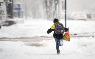 Школи Київської області через негоду перевели на дистанційку
