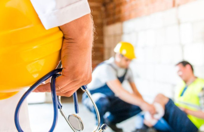 Несчастный случай на производстве или профессиональное заболевание: какие есть виды страховых выплат