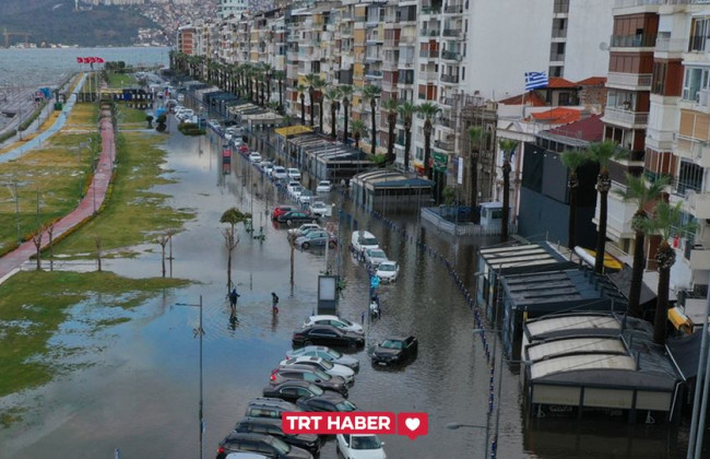 Мощный шторм принес ледяное торнадо в Турцию, видео