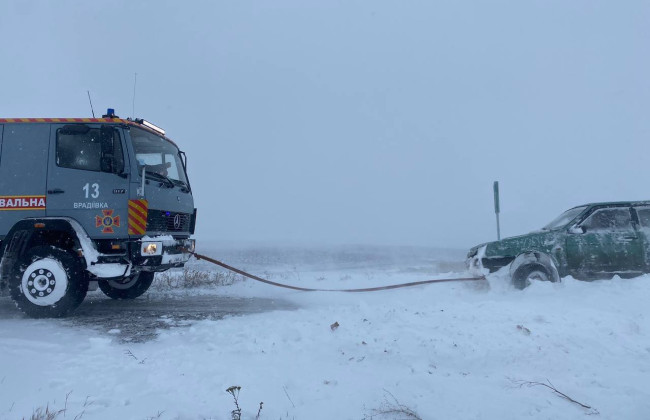 Трасса Одесса-Киев ушла под снег: видео