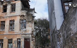 В центрі Одеси обвалилася частина будинку, фото