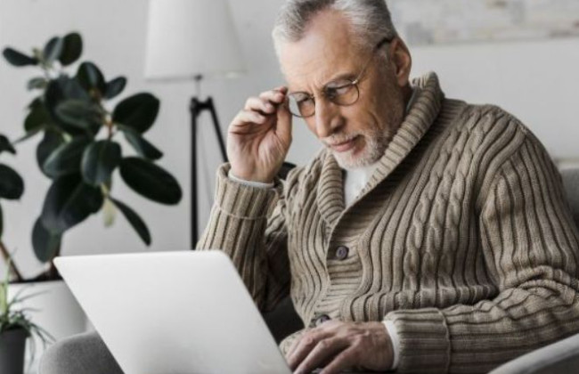 О каких изменениях пенсионер должен уведомлять органы ПФ: разъяснение