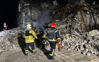 Враг ударил ракетами С-300 по Донецкой области: много пострадавших, фото и видео