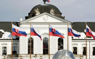 У Словаччині кошти від ЄС, призначені на боротьбу з дезінформацією, перерахують на філармонії та бібліотеки