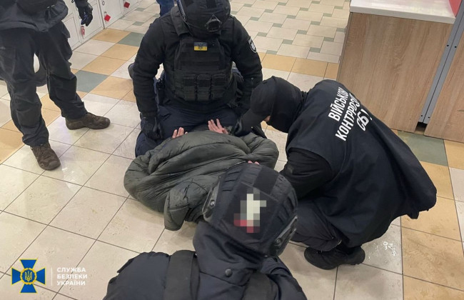 В Харькове мошенник за 10 тысяч долларов обещал жене погибшего воина «вернуть его из плена»