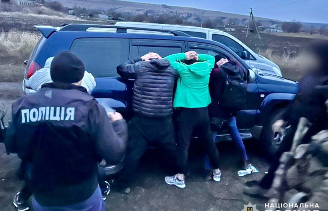 В отпуск по поддельным документам: в Одесской области разоблачили дельцов, переправлявших уклонистов за границу