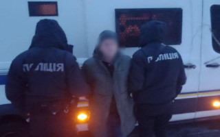 На Київщині арештували чоловіка, який зґвалтував 9-річну доньку