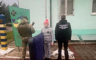 Прикордонники зупинили чоловіка, який вже вчетверте спробував незаконно потрапити за кордон