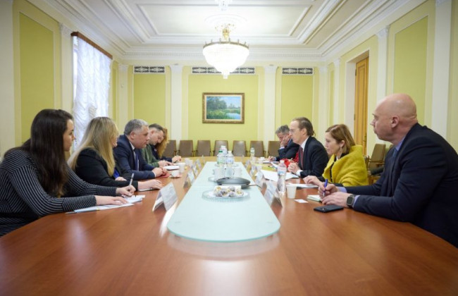 Украина начала консультации с Евросоюзом по гарантиям безопасности