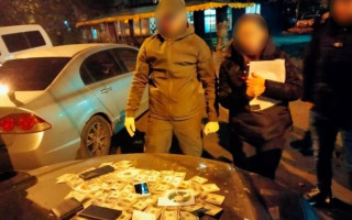 Трудоустраивали уклонистов к стратегическим предприятиям для выезда за границу: в Одессе разоблачили схему