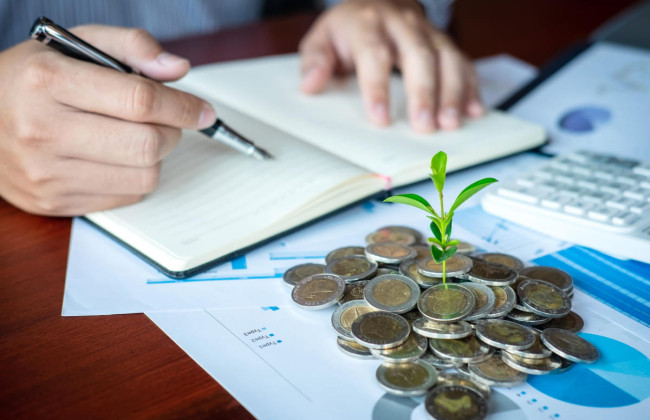 Украинцы из малообеспеченных семей могут получить до 100 тысяч гривен на открытие собственного дела