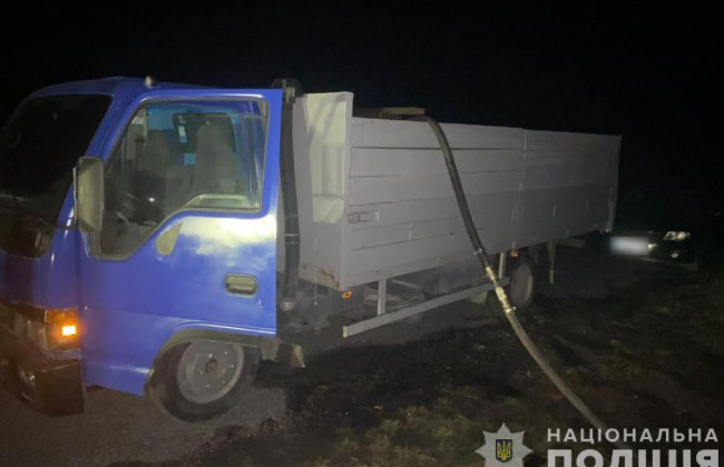 Воровали нефть из трубопровода: в Житомирской области сообщили о подозрении банде