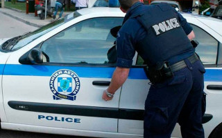 У Греції затримали репера, якого звинувачують у 10-ти пограбуваннях банкоматів, щоб профінансувати свої кліпи