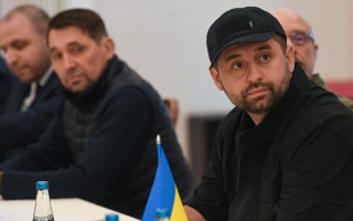 Гендерна рівність у війську, обмеження на відео у TikTok, пенсії і відпустки, – Арахамія та Безугла зареєстрували зміни щодо забезпечення прав військовослужбовців