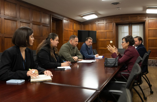 Обсудили экономическое восстановление и усиление ПВО: Андрей Ермак встретился со спецпредставительницей США Пенни Прицкер