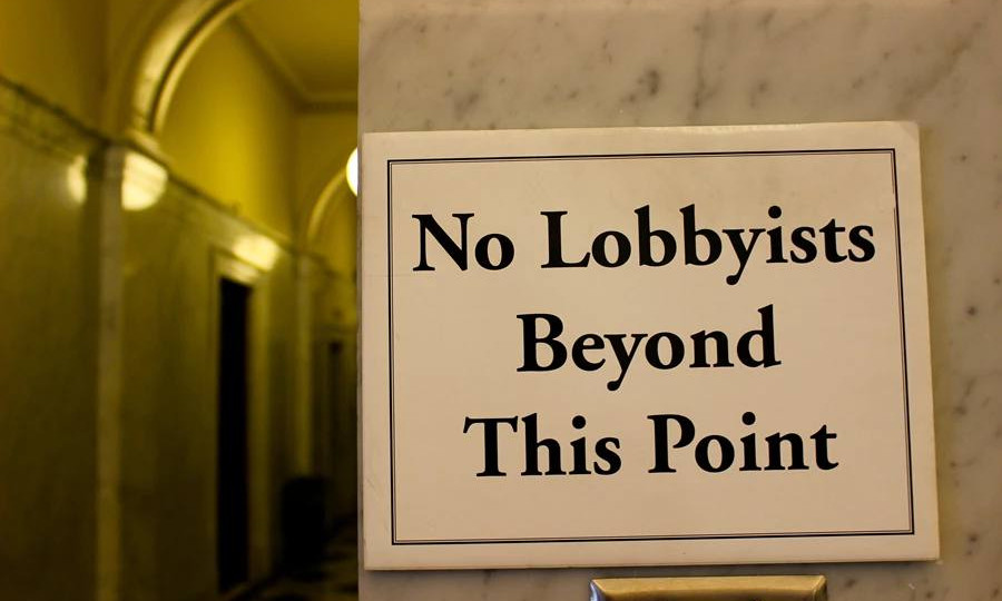 Кабмин одобрил законопроект о добропорядочном лоббировании, - общественные активисты не будут подпадать под определение лоббистов
