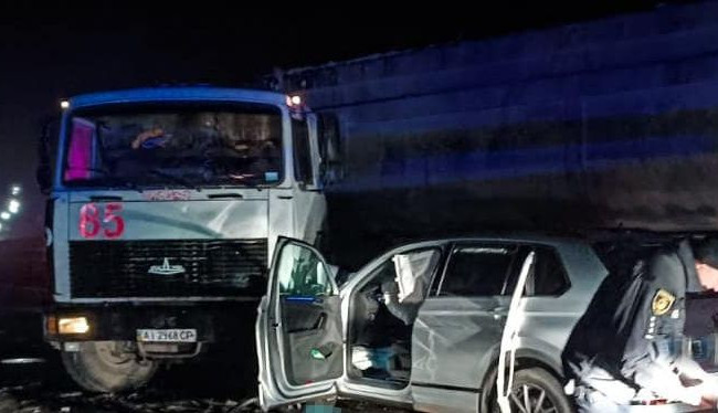 В Киевской области произошло смертельное ДТП с участием трех автомобилей, фото