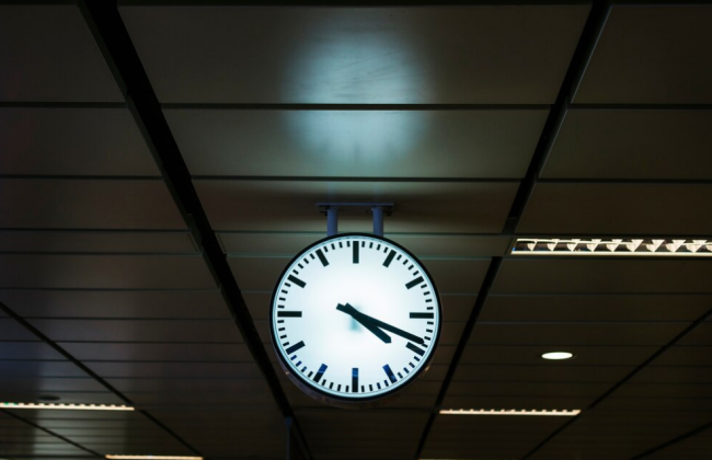 Рада приняла за основу законопроект об админответственности за нарушение комендантского часа