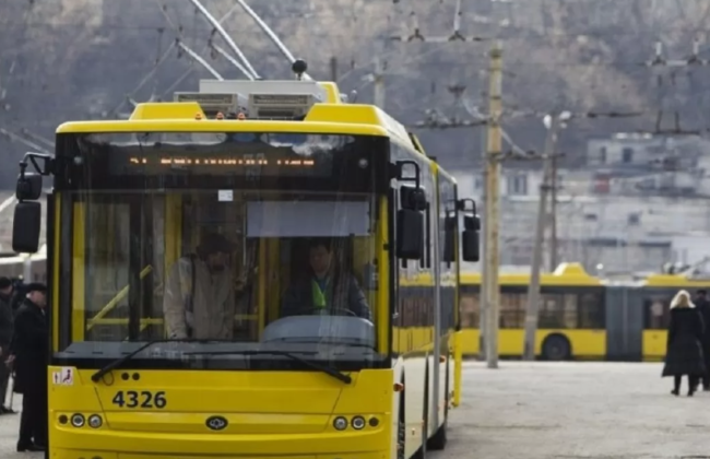 В Киеве из-за закрытия метро изменили дорожное движение на Лыбидской площади: карта проезда
