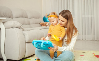 Причислят ли отпуск по уходу за ребенком в льготный стаж: ответ ПФУ