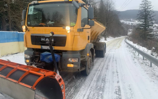 У Львівській ОДА відповіли, чому дороги області розчищені «не так добре, як хотілося б»