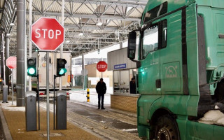 На польському кордоні досі стоять 3,5 тисячі вантажівок