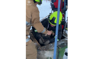 На Полтавщині витягли з колодязя жінку