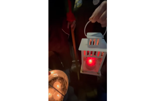 Словацкие скауты передали украинской стороне Вифлеемский огонь мира