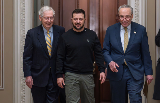 Володимир Зеленський провів закриту зустріч з американськими сенаторами