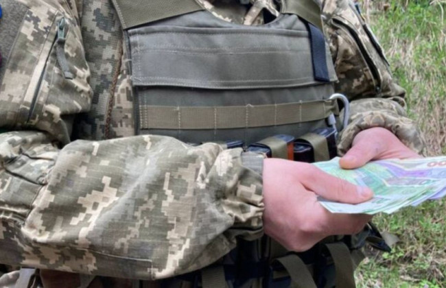 Закон о доплатах военнослужащим и полицейским «завис» в парламенте, - Большая Палата ВС рассмотрела дело