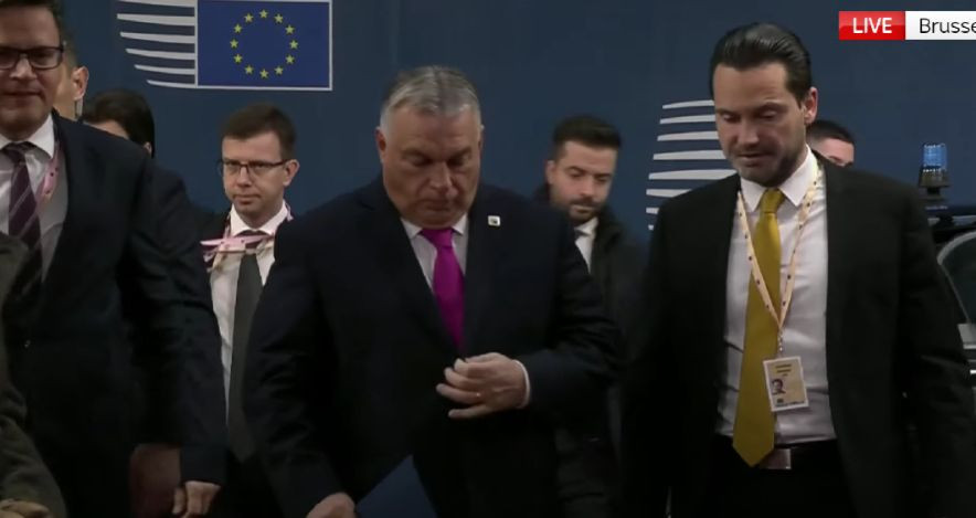 Лідери ЄС намагаються дійти згоди про виділення Україні 50 млрд євро допомоги та відкриття дверей до ЄС