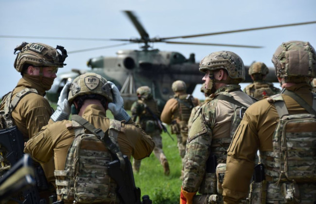 «300 тысяч воюют, что делают другие 700 тысяч», — Марьяна Безуглая заявила, что нужно привлекать к тыловым операциям гражданских подрядчиков