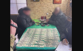 В Черкасской области адвокат требовал у военнослужащего взятку за справку о непригодности к службе