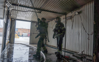У Києві сталася пожежа на автомийці