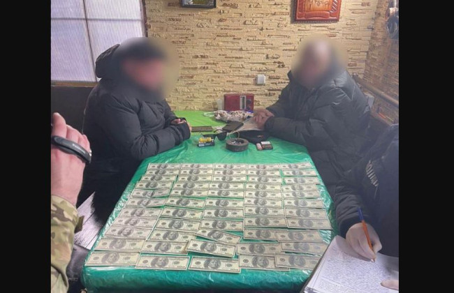 В Черкасской области адвокат требовал у военнослужащего взятку за справку о непригодности к службе