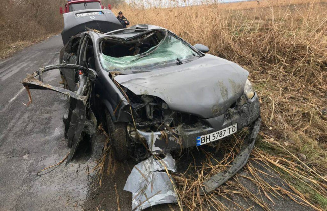 В Одесской области автомобиль влетел в канал: есть жертвы, фото