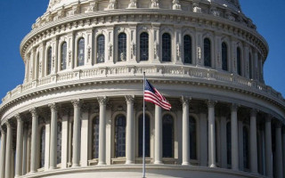 Сенат США відклав канікули, щоб проголосувати за законопроєкт про допомогу Україні