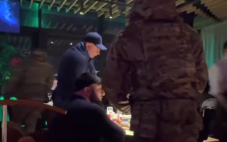 В элитный киевский ресторан пришли работники СБУ и ТЦК, видео