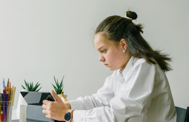 Какие права имеют несовершеннолетние работники: разъяснение