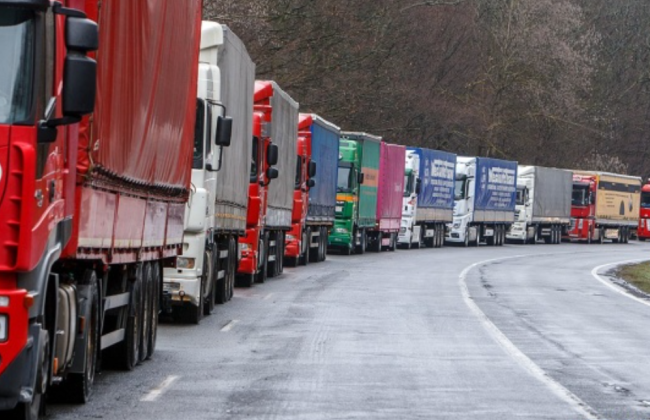 Польские перевозчики с 18 декабря снова заблокируют границу: протест может продлиться до марта