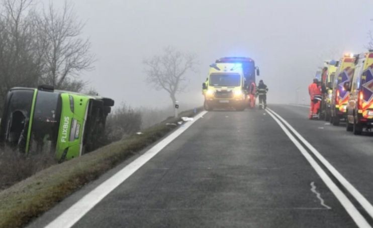 В Словакии перевернулся автобус из Украины с 53 пассажирами, фото